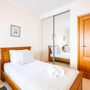 Apartment Frente Ao Mar - Sea Front - 3 Quartos - Wi-fi - Algarve, Armacao de Pera